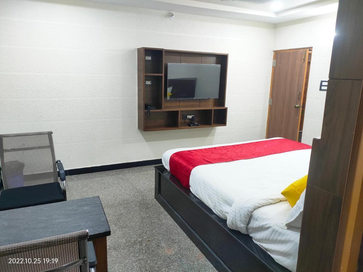 Hotel New Maruthi Inn, Lb Nagar Haidarábád Kültér fotó