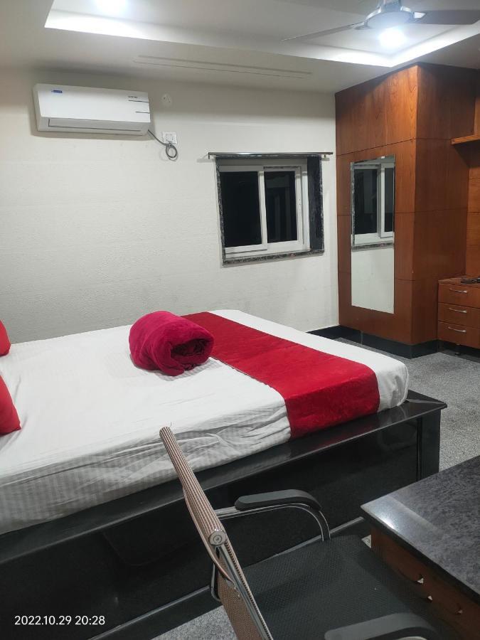 Hotel New Maruthi Inn, Lb Nagar Haidarábád Kültér fotó