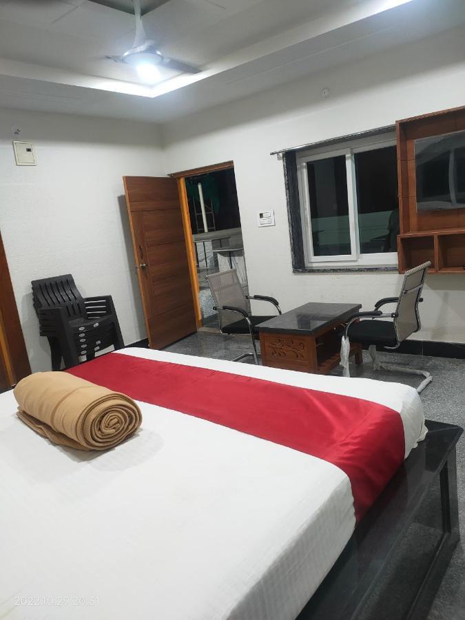 Hotel New Maruthi Inn, Lb Nagar Haidarábád Kültér fotó
