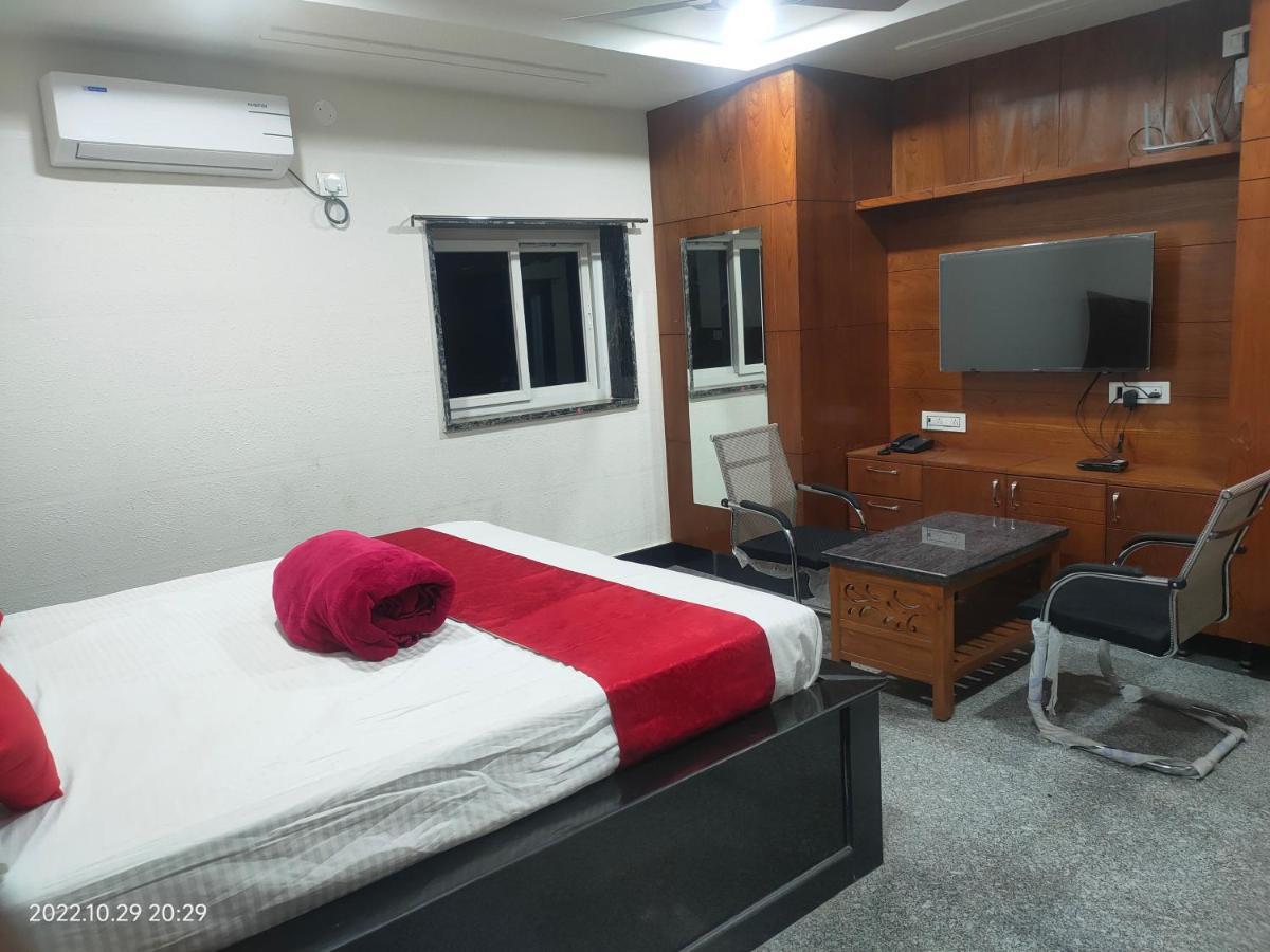 Hotel New Maruthi Inn, Lb Nagar Haidarábád Kültér fotó