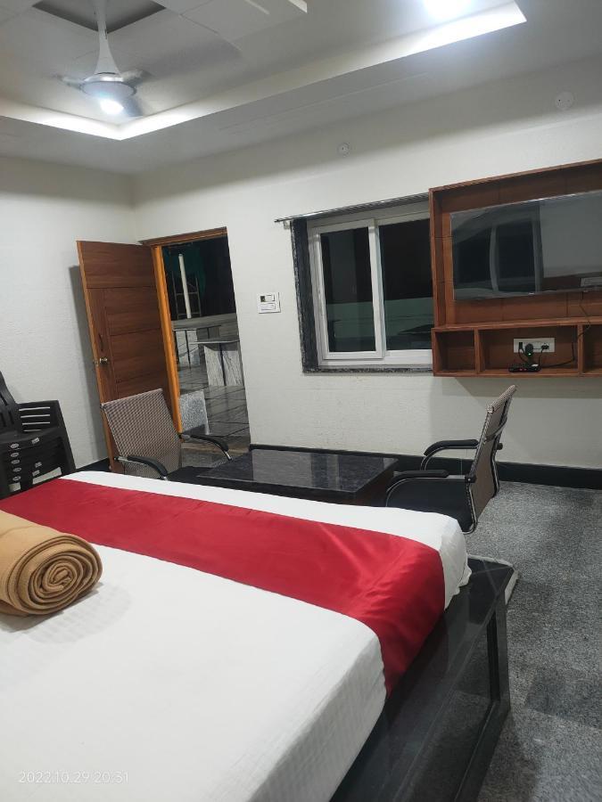 Hotel New Maruthi Inn, Lb Nagar Haidarábád Kültér fotó