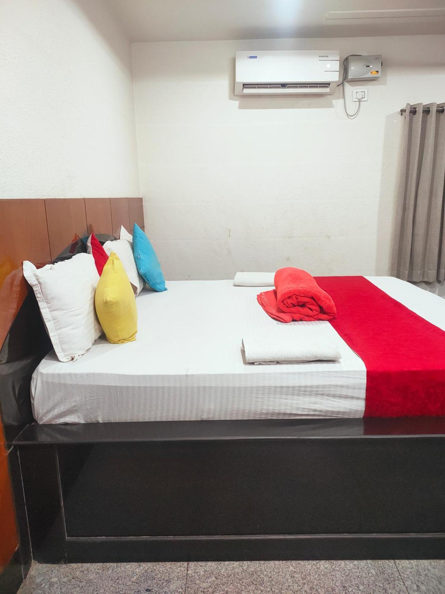 Hotel New Maruthi Inn, Lb Nagar Haidarábád Kültér fotó